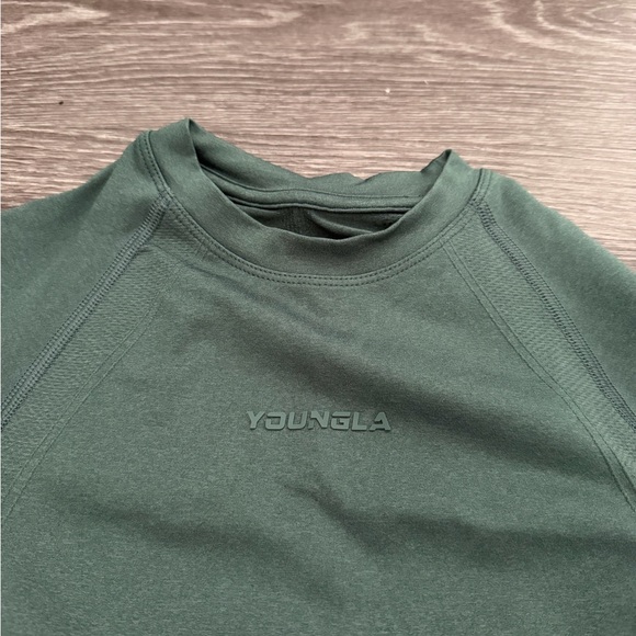 YoungLA Workout Set - Picture 2 of 7